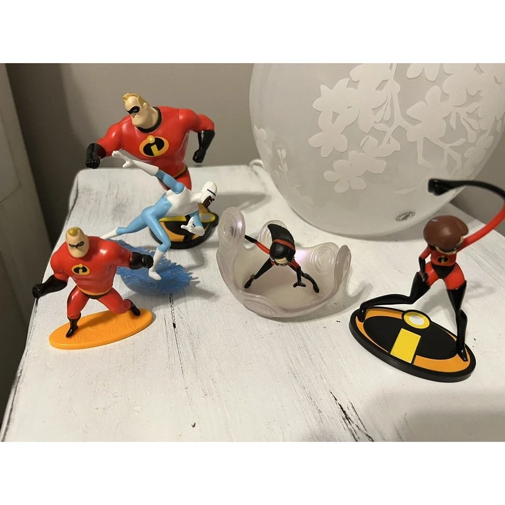 Disney The Incredibles PVC Lot Cake Toppers Figuree